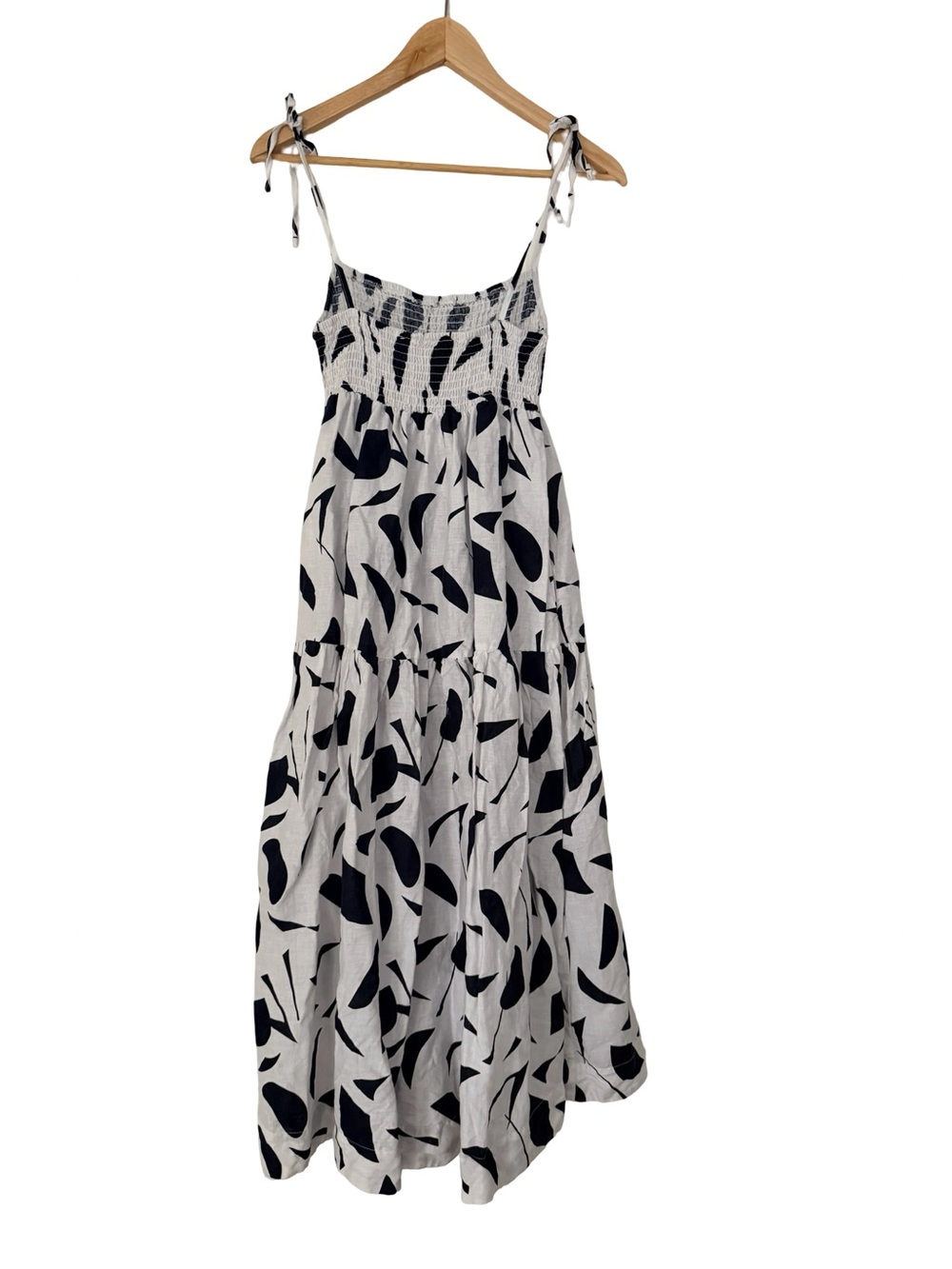 Astr The Label Marlene Smocked Dress - Picture 3 of 8